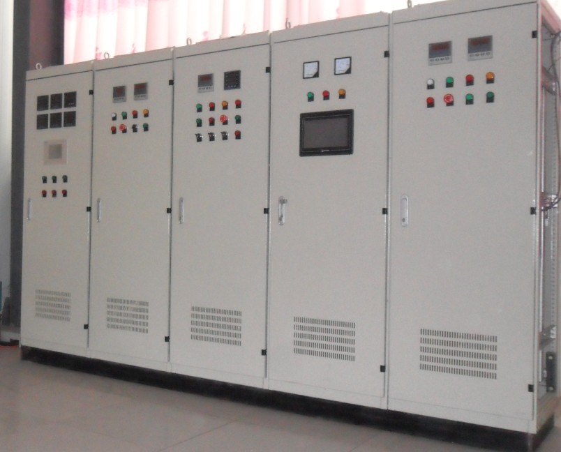 GGD配電柜"操作方便，簡(jiǎn)單明了"