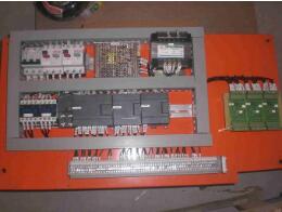 使用節(jié)能配電柜解決緊急危機(jī)，當(dāng)然不是問(wèn)題